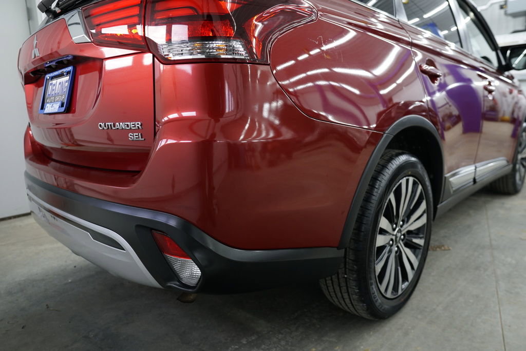 Used 2019 Mitsubishi Outlander SEL AWD/4WD image 15