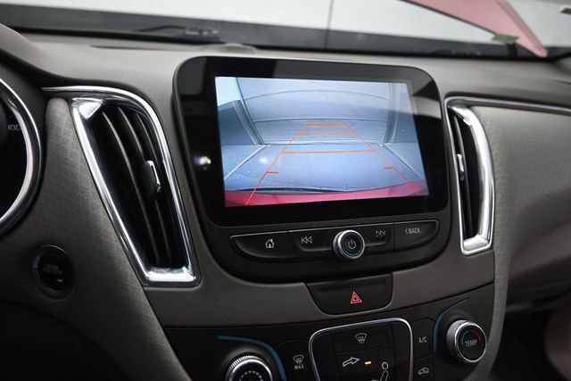 Used 2016 Chevrolet Malibu LT FWD image 35