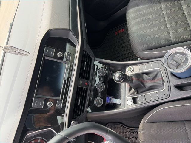 Used 2019 Volkswagen Jetta GLI image 26