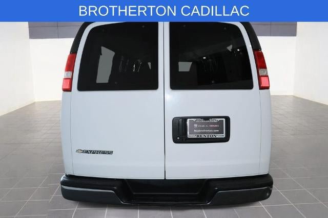 Used 2019 Chevrolet Express 3500 LT w/ LT Preferred Equipment Group RWD image 4