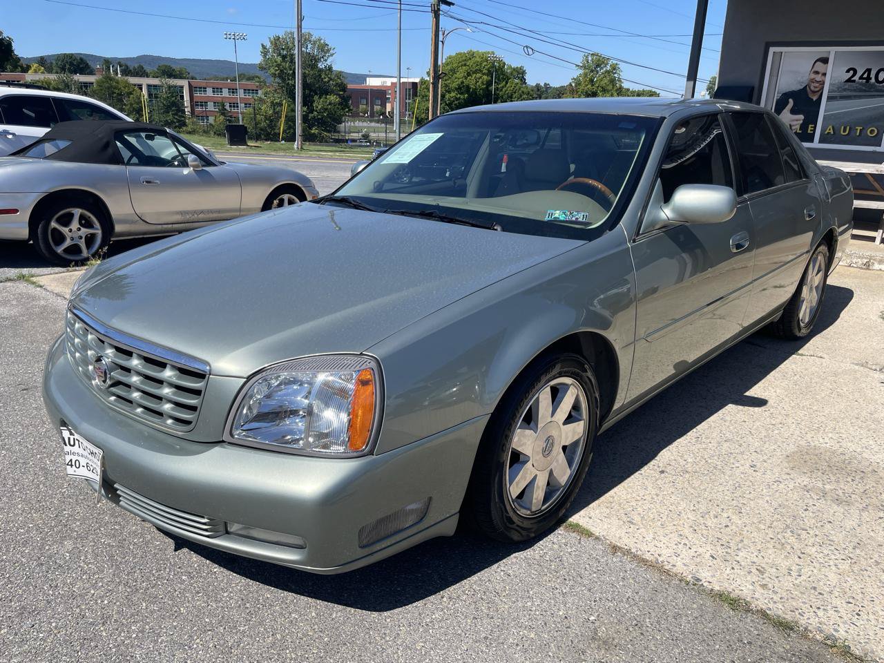 Used 2005 Cadillac De Ville DTS w/ Equipment Group FWD image 5