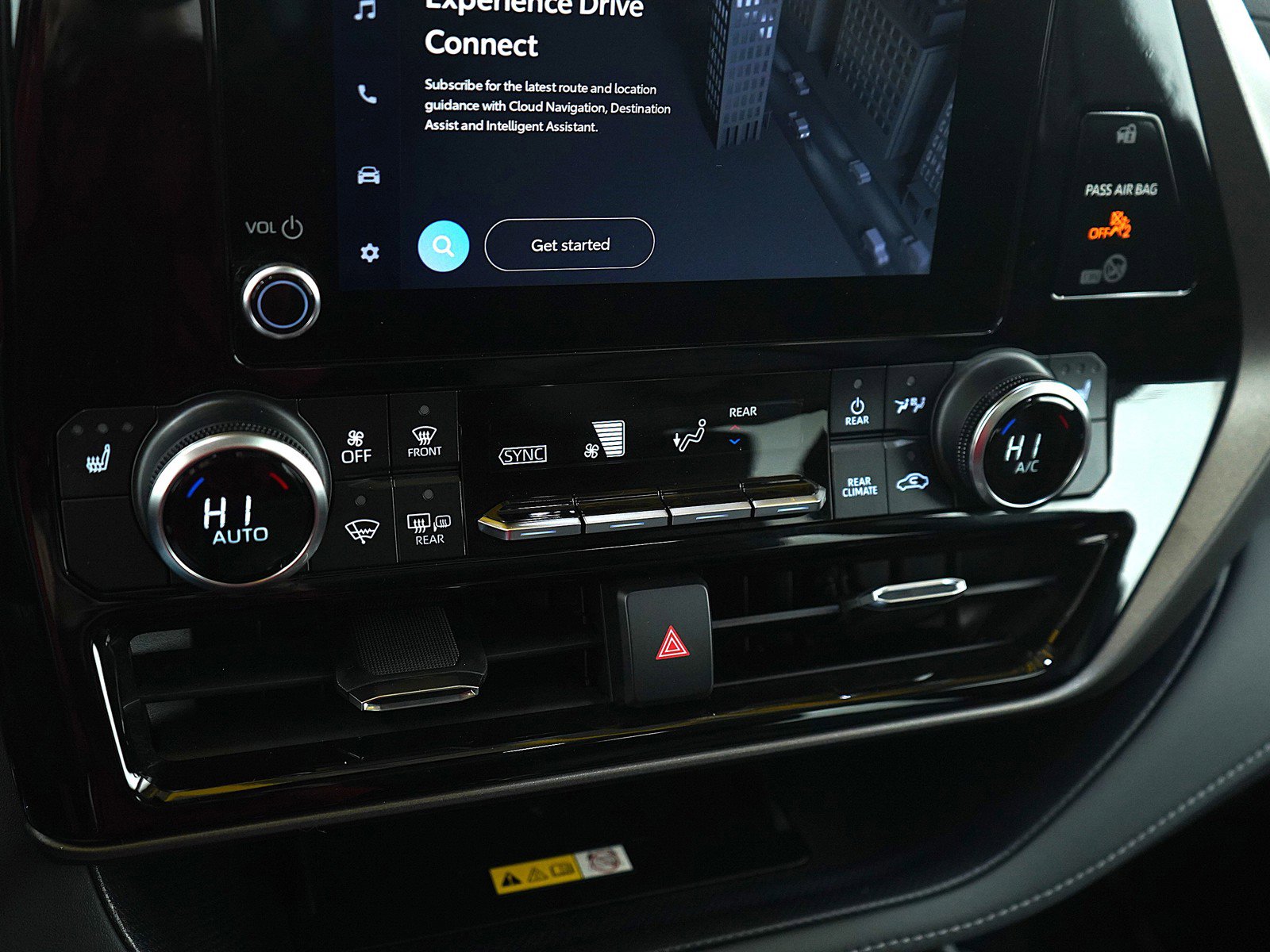 Used 2023 Toyota Highlander XLE image 24