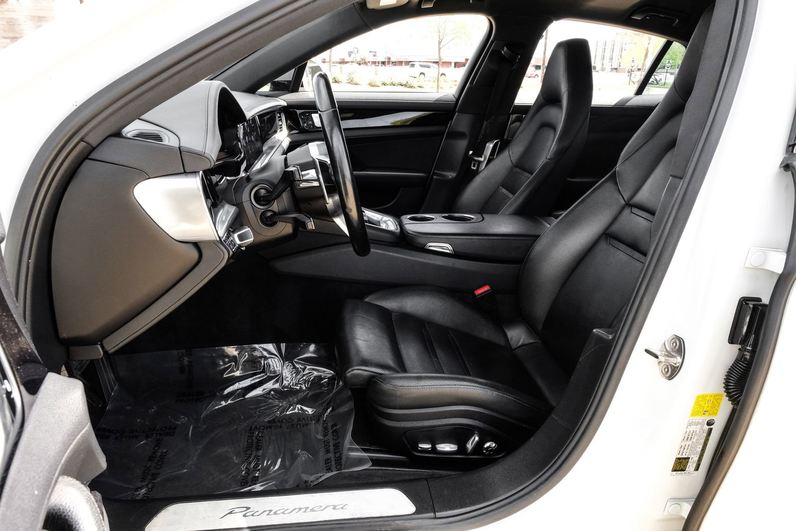 Used 2018 Porsche Panamera 4 AWD/4WD image 4