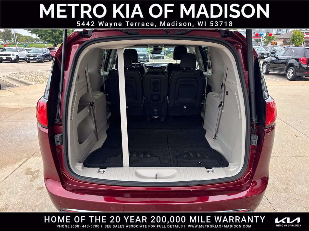 Used 2019 Chrysler Pacifica Touring-L Plus FWD image 37
