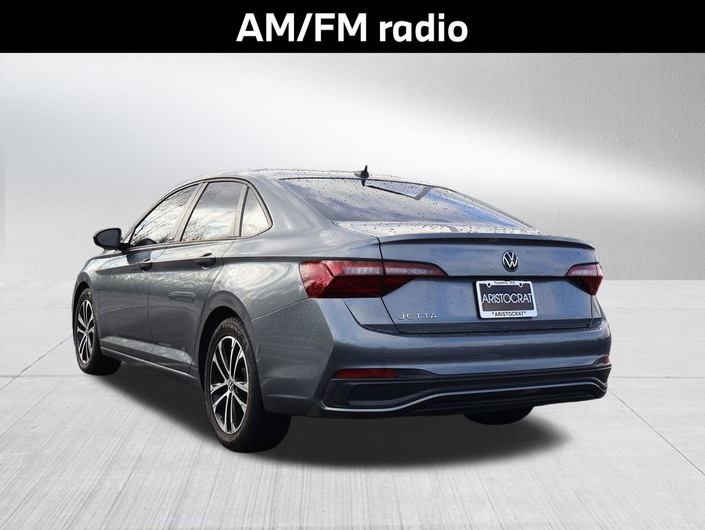 Used 2023 Volkswagen Jetta Sport image 6