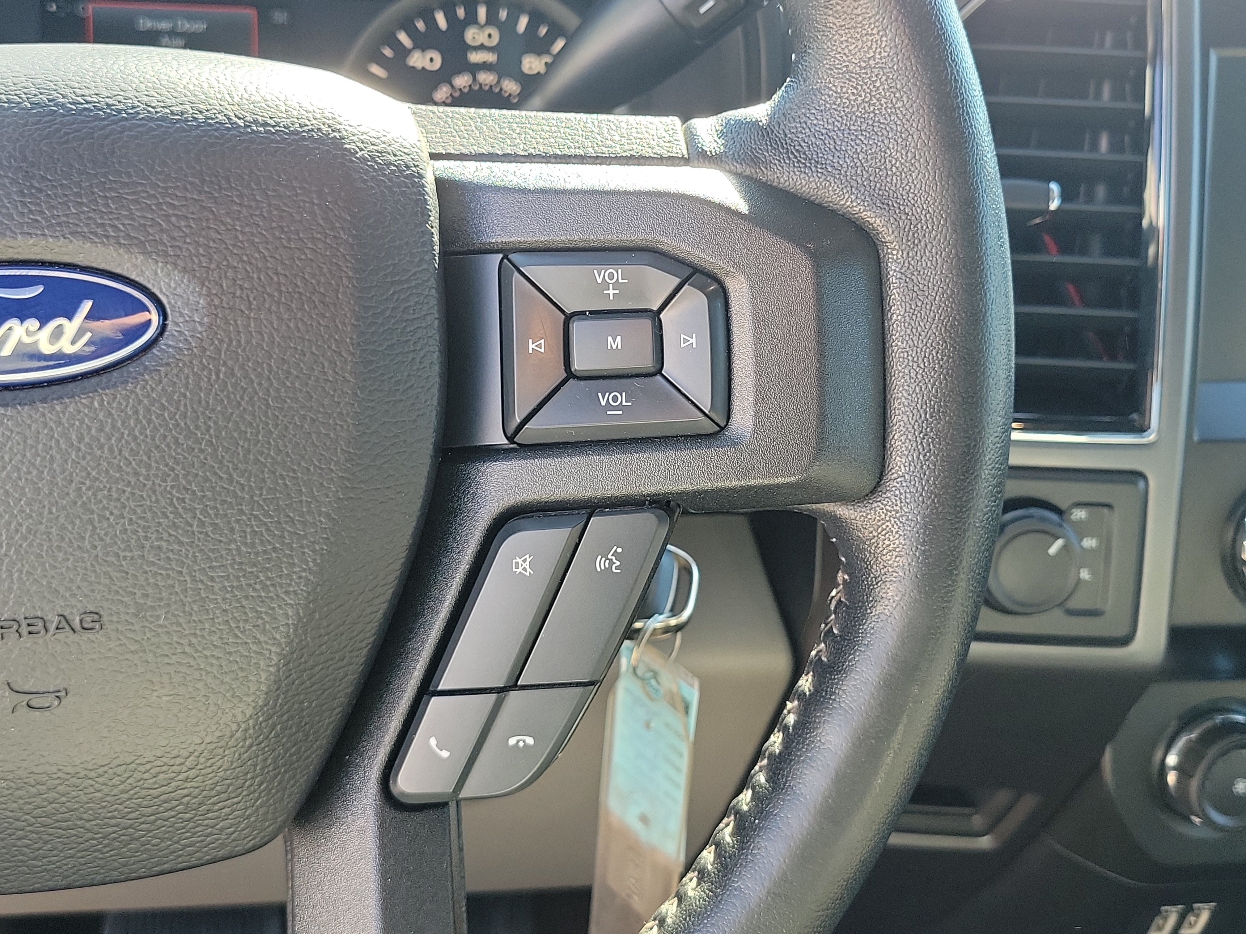 Used 2020 Ford F150 XLT w/ Equipment Group 302A Luxury AWD/4WD image 23