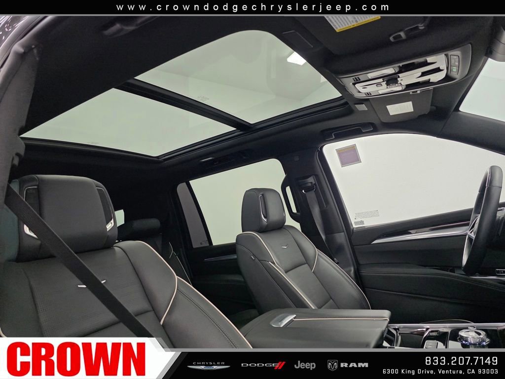 Used 2025 Cadillac Escalade ESV Premium Luxury image 14