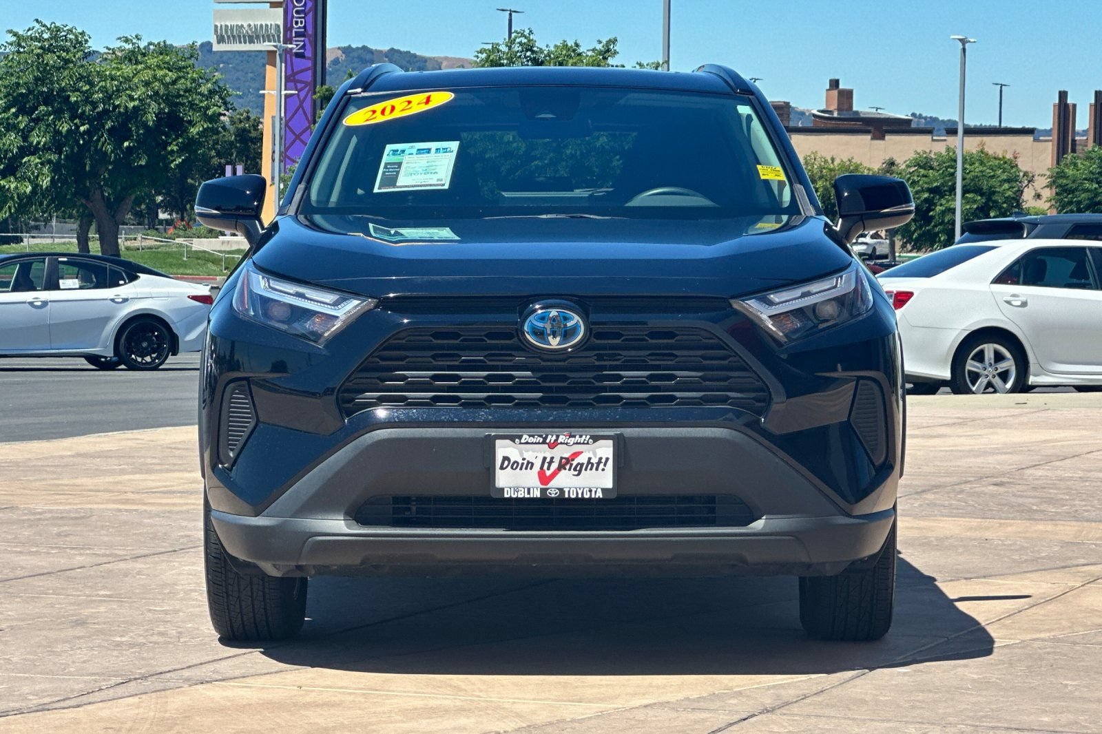 Used 2024 Toyota RAV4 XLE w/ Convenience Package AWD/4WD image 10