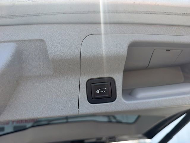 Used 2017 GMC Acadia SLT FWD image 14
