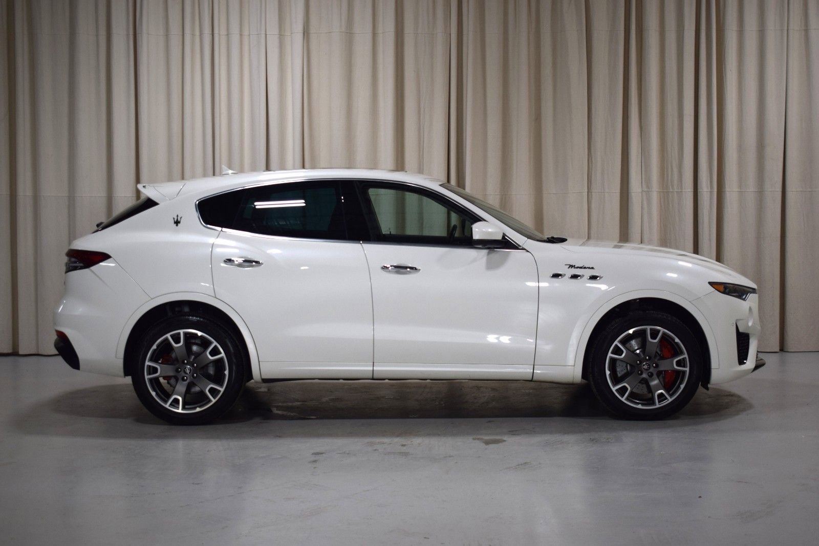 Used 2022 Maserati Levante Modena image 16