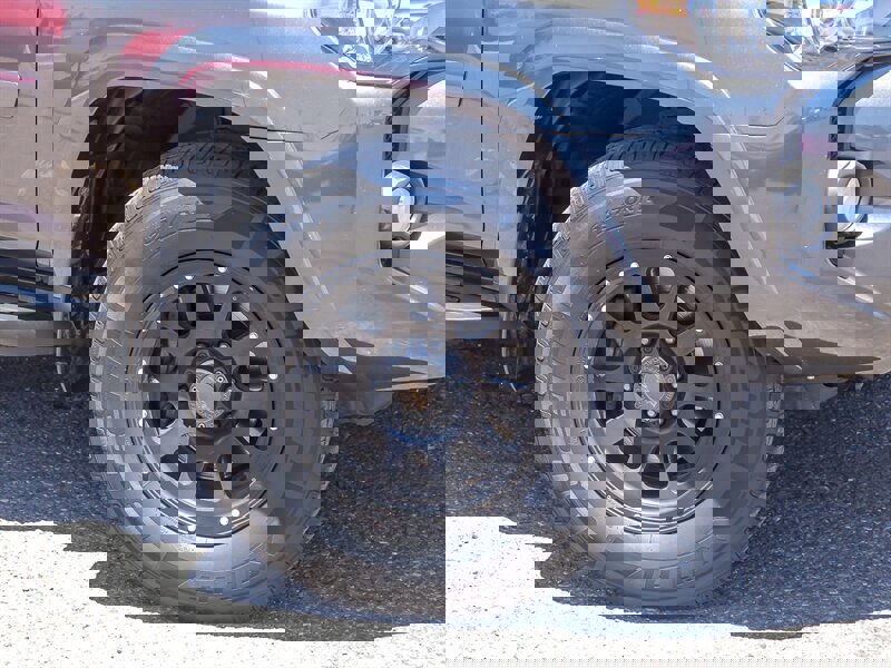 Used 2018 Toyota 4Runner SR5 Premium image 4