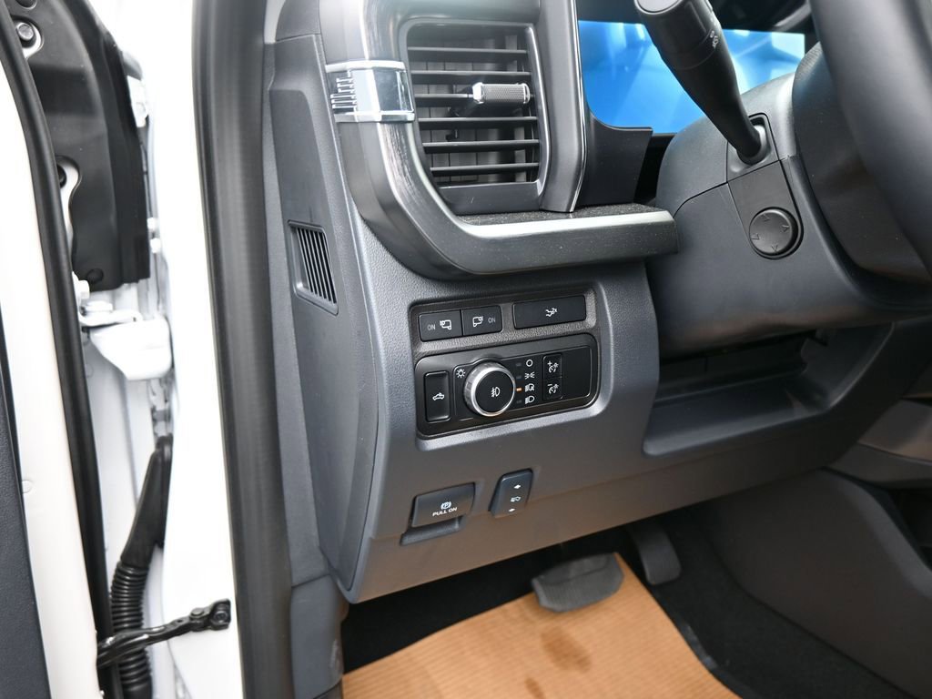 New 2024 Ford F250 Lariat w/ Sport Appearance Package image 17