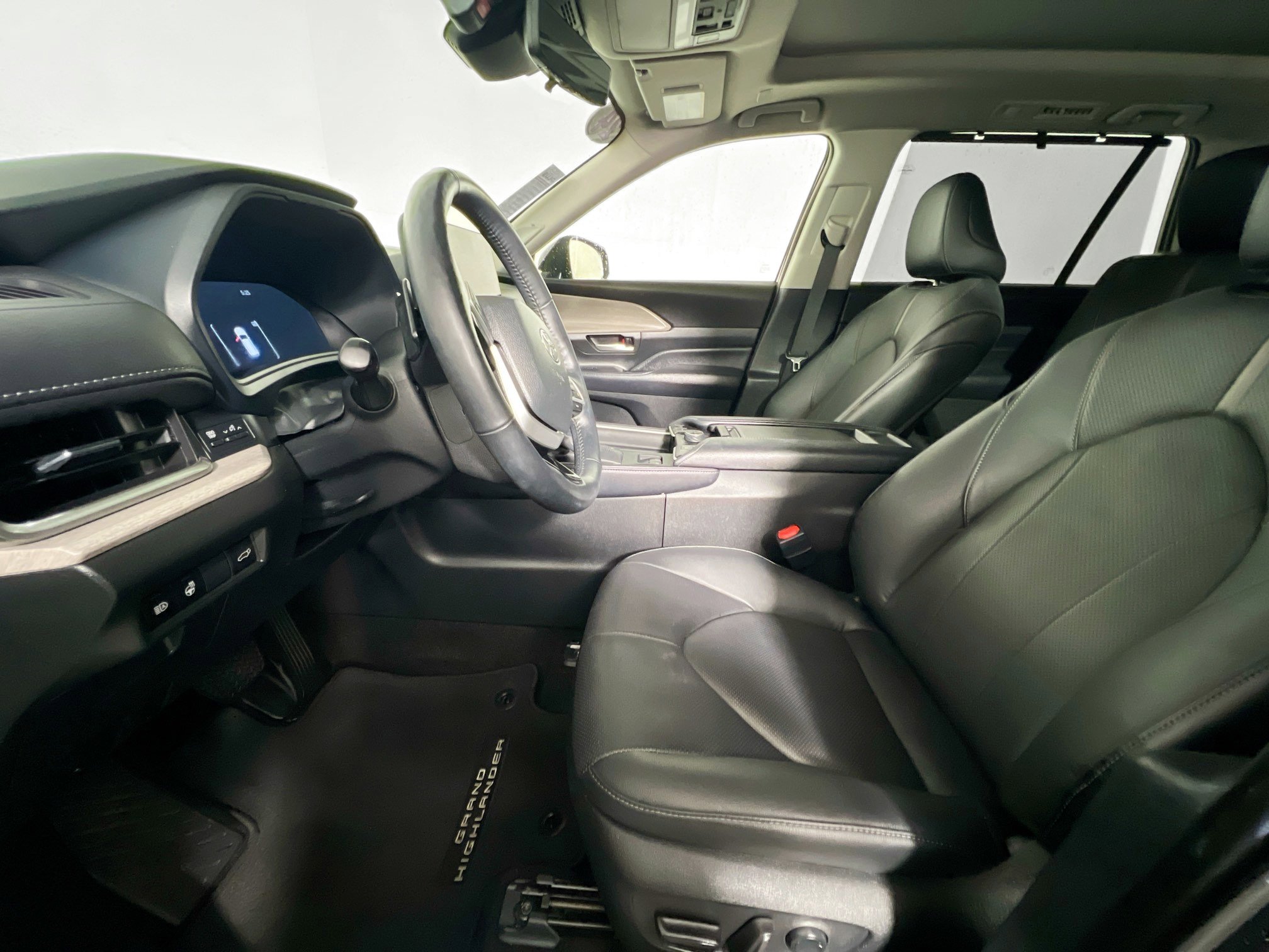 Used 2024 Toyota Grand Highlander Platinum image 14