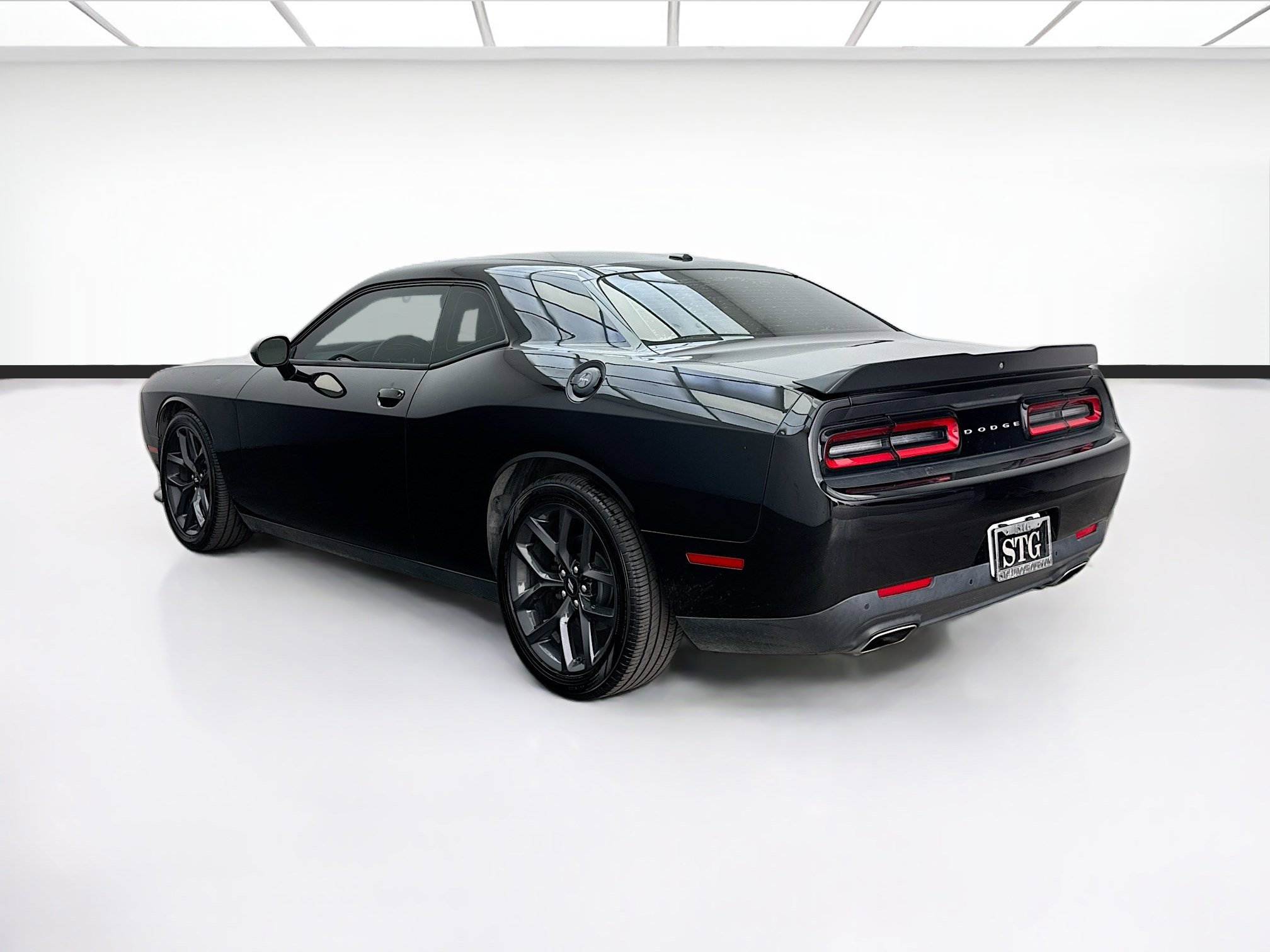 Used 2019 Dodge Challenger GT w/ Blacktop Package RWD image 6