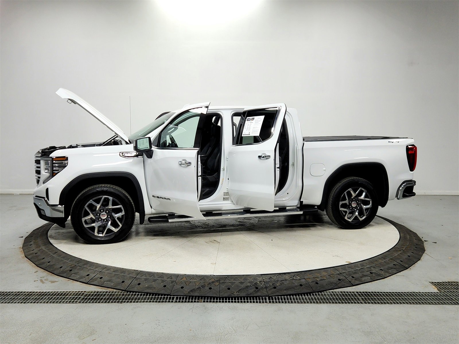 Used 2022 GMC Sierra 1500 SLT w/ SLT Premium Plus Package image 12