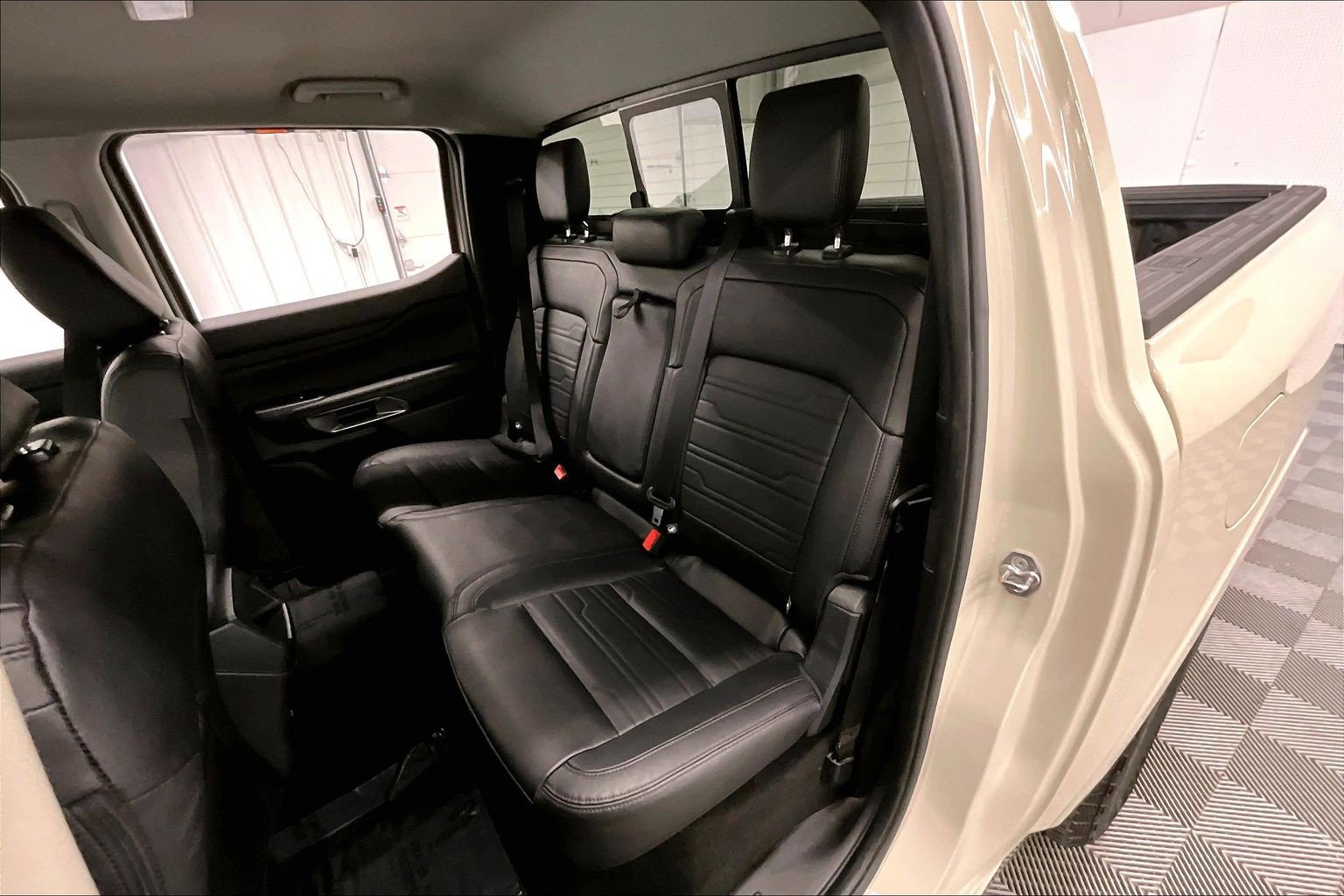 Used 2025 Ford Ranger Lariat w/ FX4 Off-Road Package AWD/4WD image 23