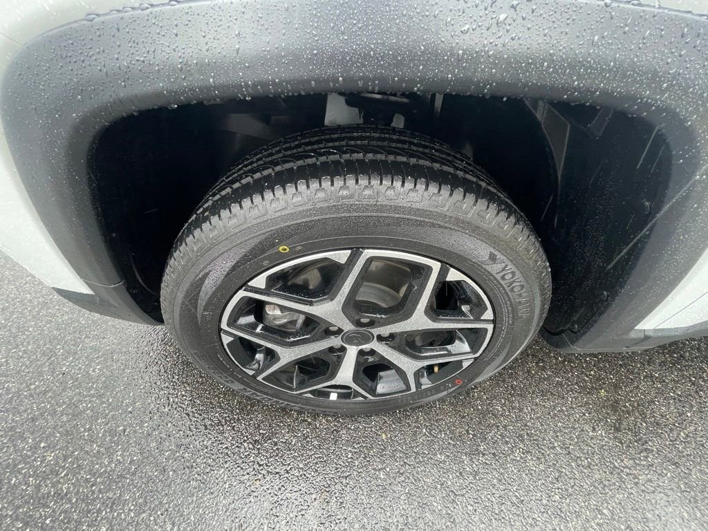 Certified 2025 Jeep Compass Limited AWD/4WD image 11