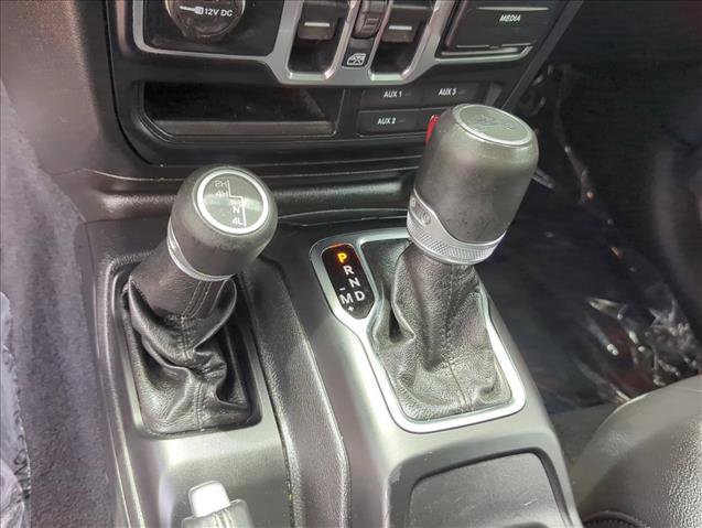 Used 2019 Jeep Wrangler Unlimited Sahara AWD/4WD image 22