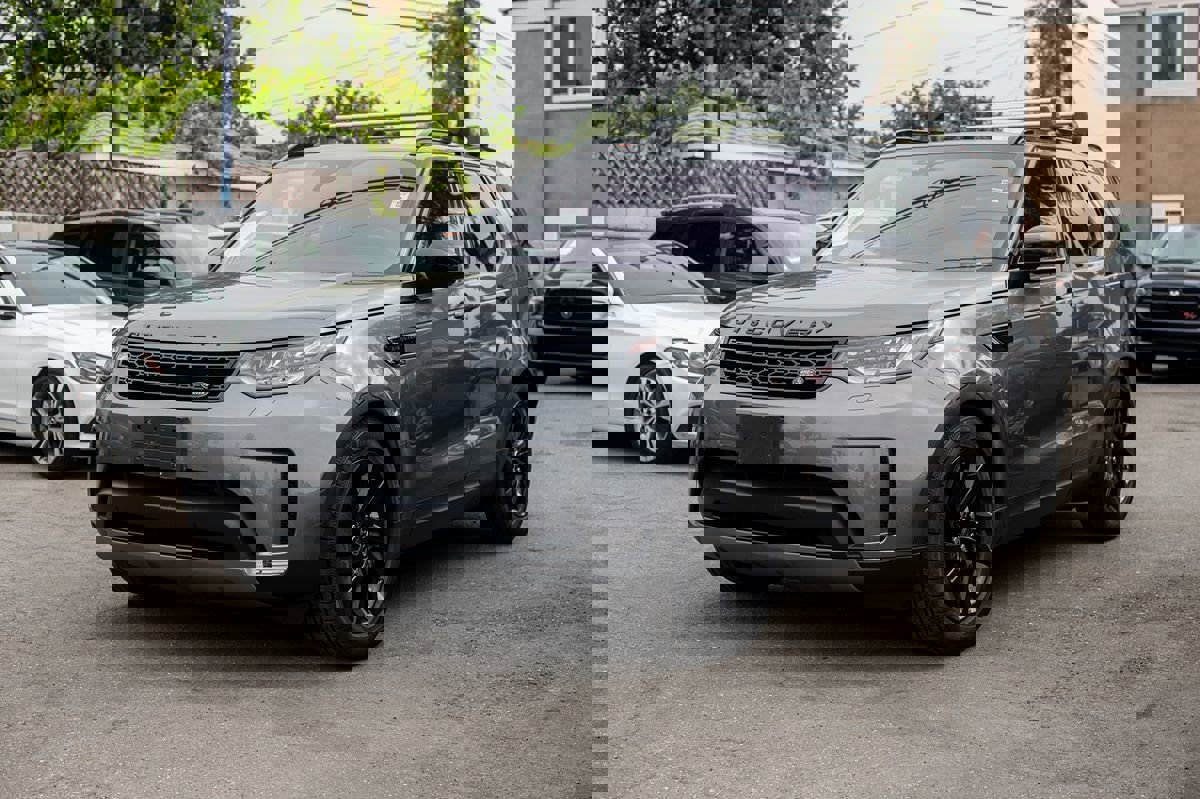 Used 2019 Land Rover Discovery HSE image 3