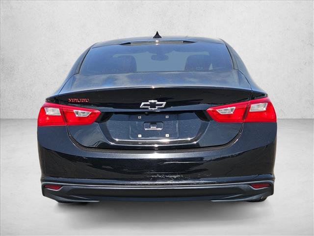 Used 2018 Chevrolet Malibu LT w/ Leather Package FWD image 5