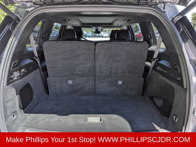 Certified 2025 Jeep Grand Cherokee L Overland w/ Advanced Protech Group III AWD/4WD image 12