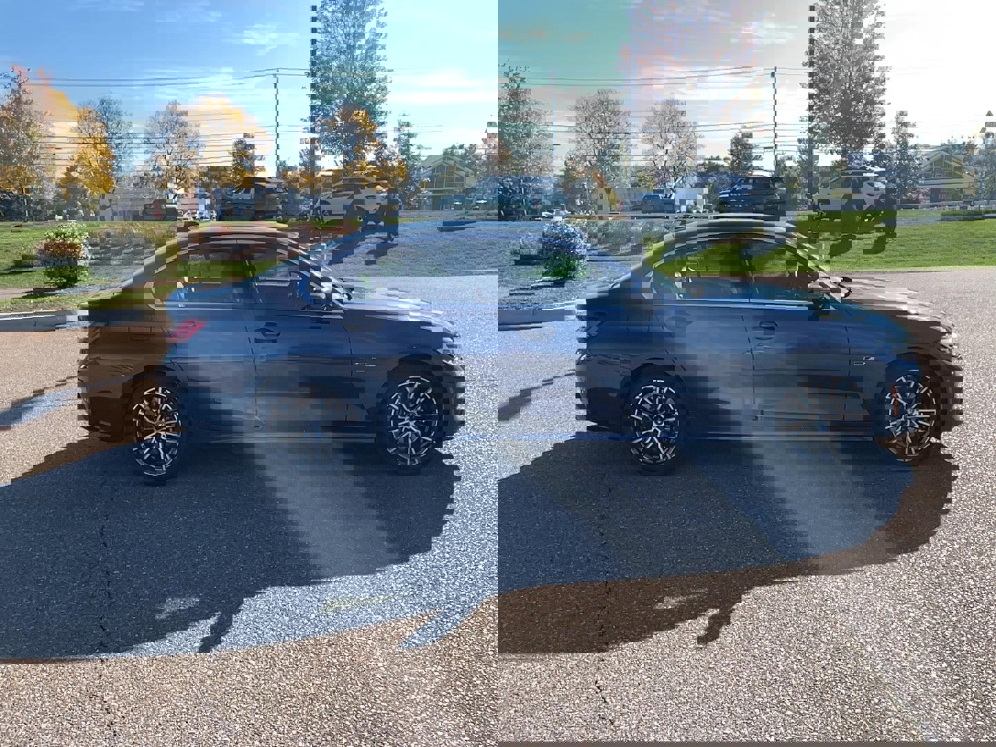 Certified 2022 BMW 330e xDrive w/ Premium Package image 4