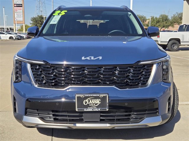 Certified 2025 Kia Sorento S w/ Panoramic Sunroof Package image 2