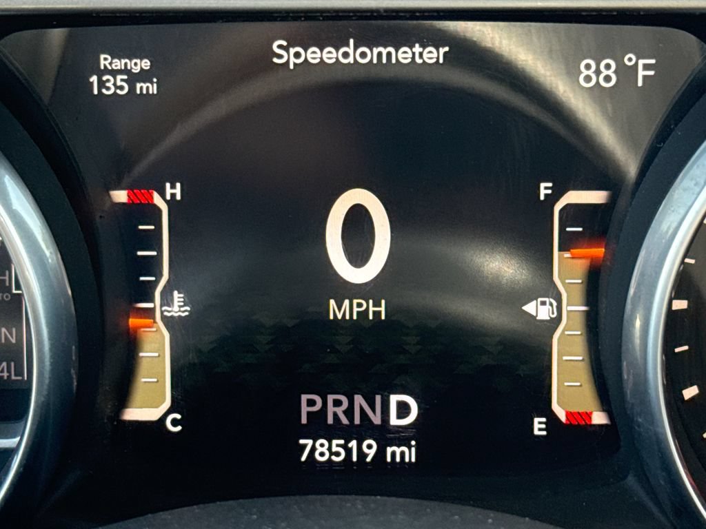 Used 2018 Jeep Wrangler Unlimited Sahara AWD/4WD image 31