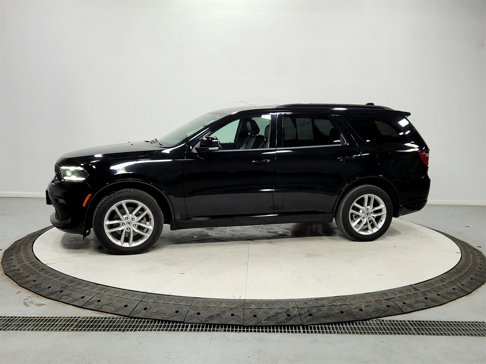 Used 2023 Dodge Durango GT image 4
