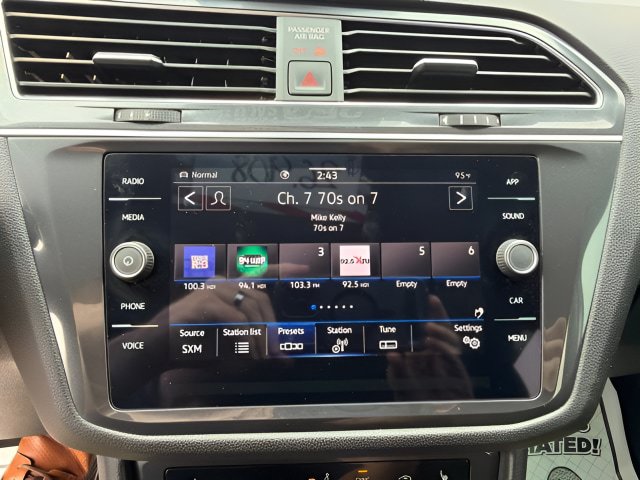 Certified 2023 Volkswagen Tiguan SE AWD/4WD image 19