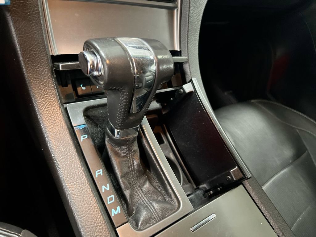 Used 2011 Ford Taurus Limited FWD image 11