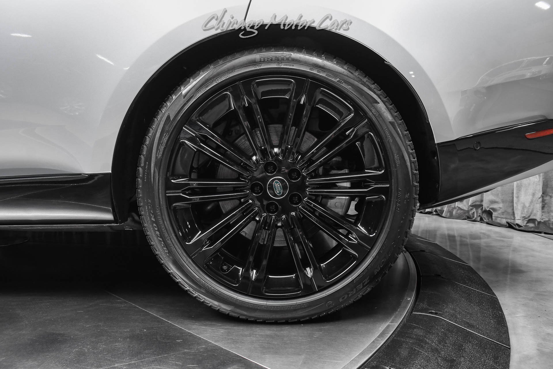 Used 2024 Land Rover Range Rover SE image 55