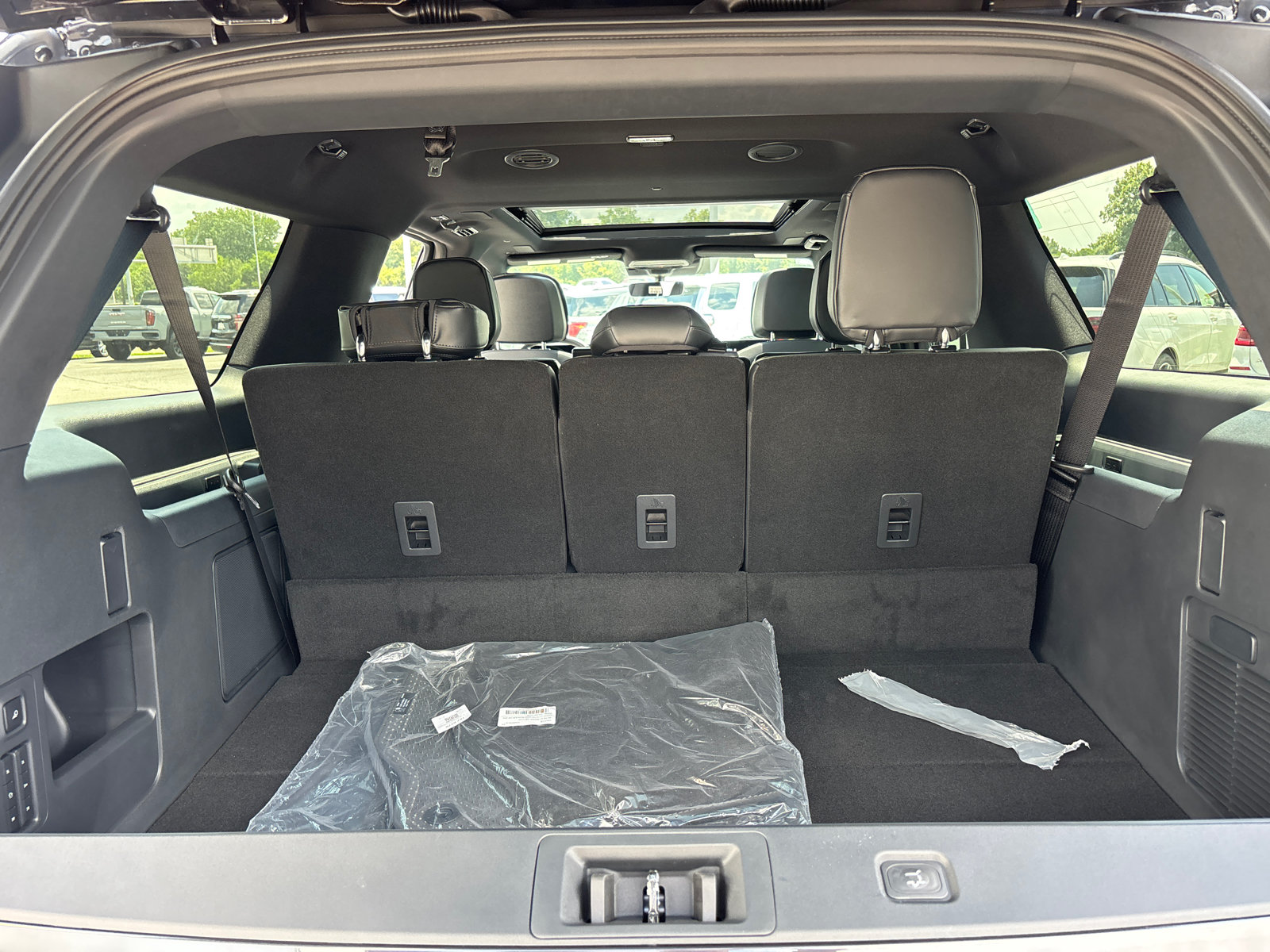New 2027 Lincoln Navigator L Reserve w/ Jet Appearance Package AWD/4WD image 9