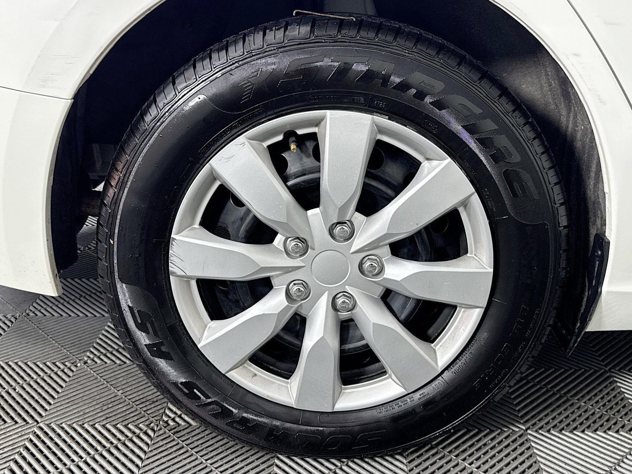 Used 2024 Nissan Altima 2.5 S FWD image 32