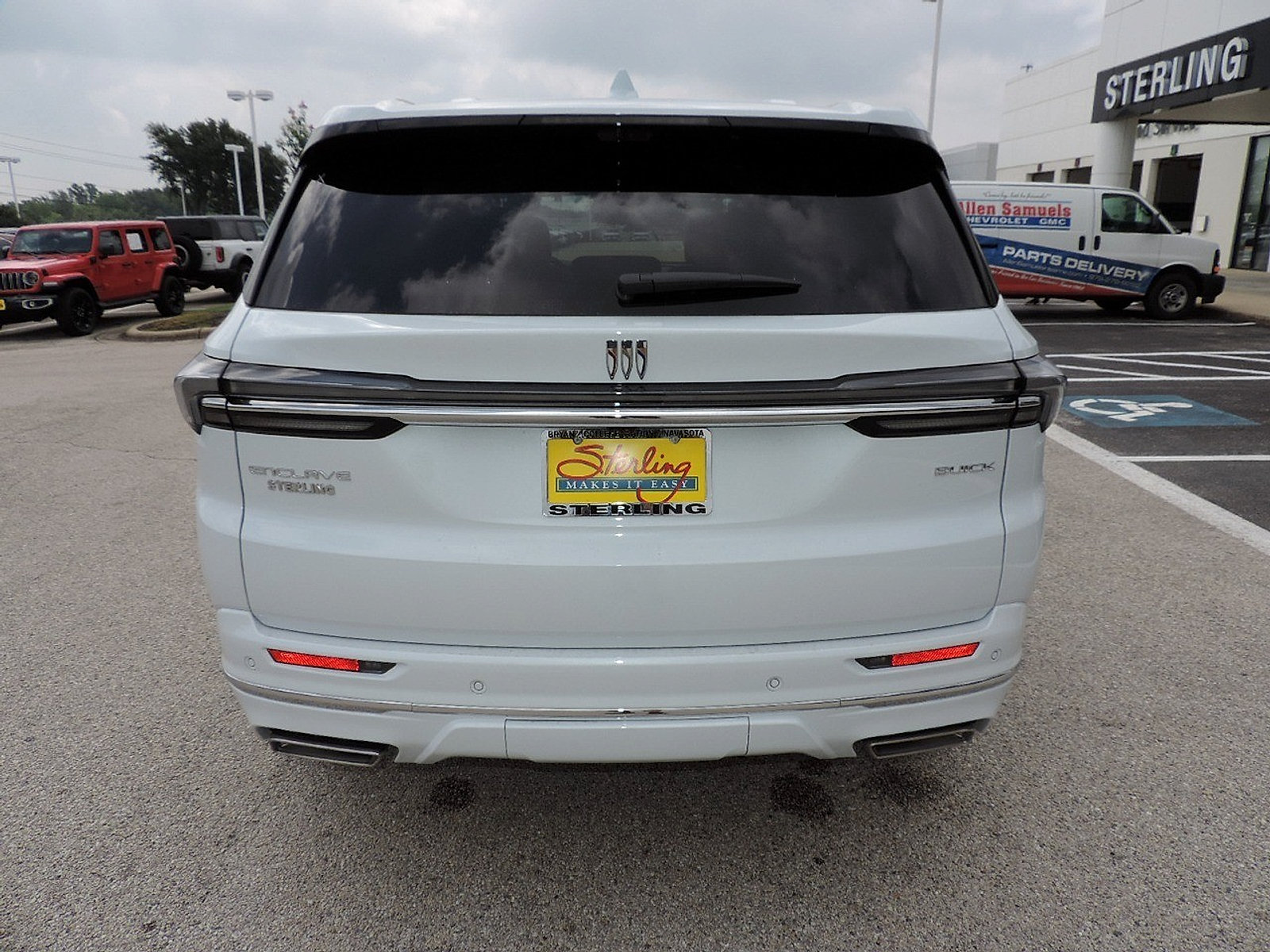 New 2026 Buick Enclave Avenir w/ Super Cruise Package FWD image 6