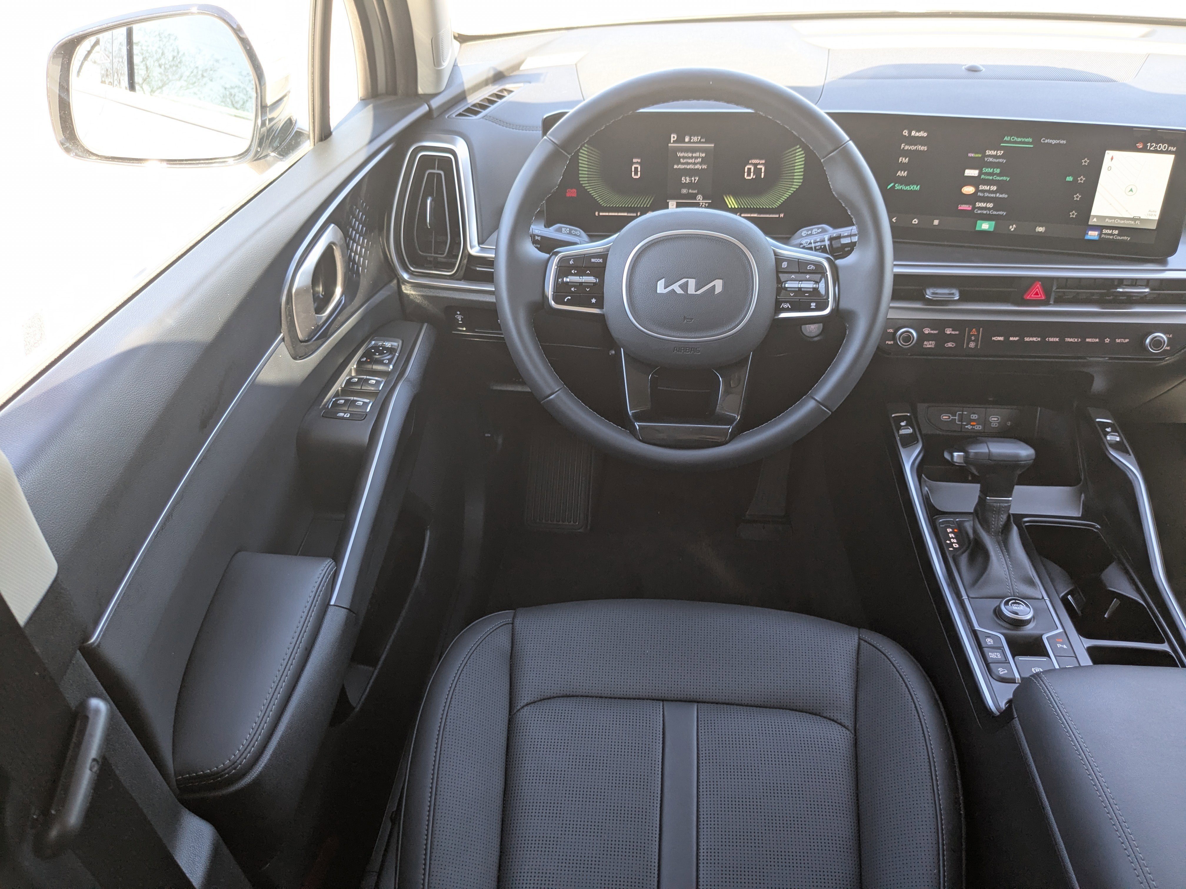 Certified 2025 Kia Sorento S w/ Panoramic Sunroof Package image 22