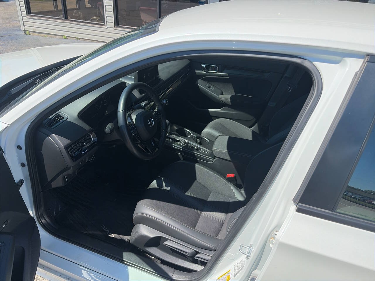 Used 2023 Honda Civic Sport image 8