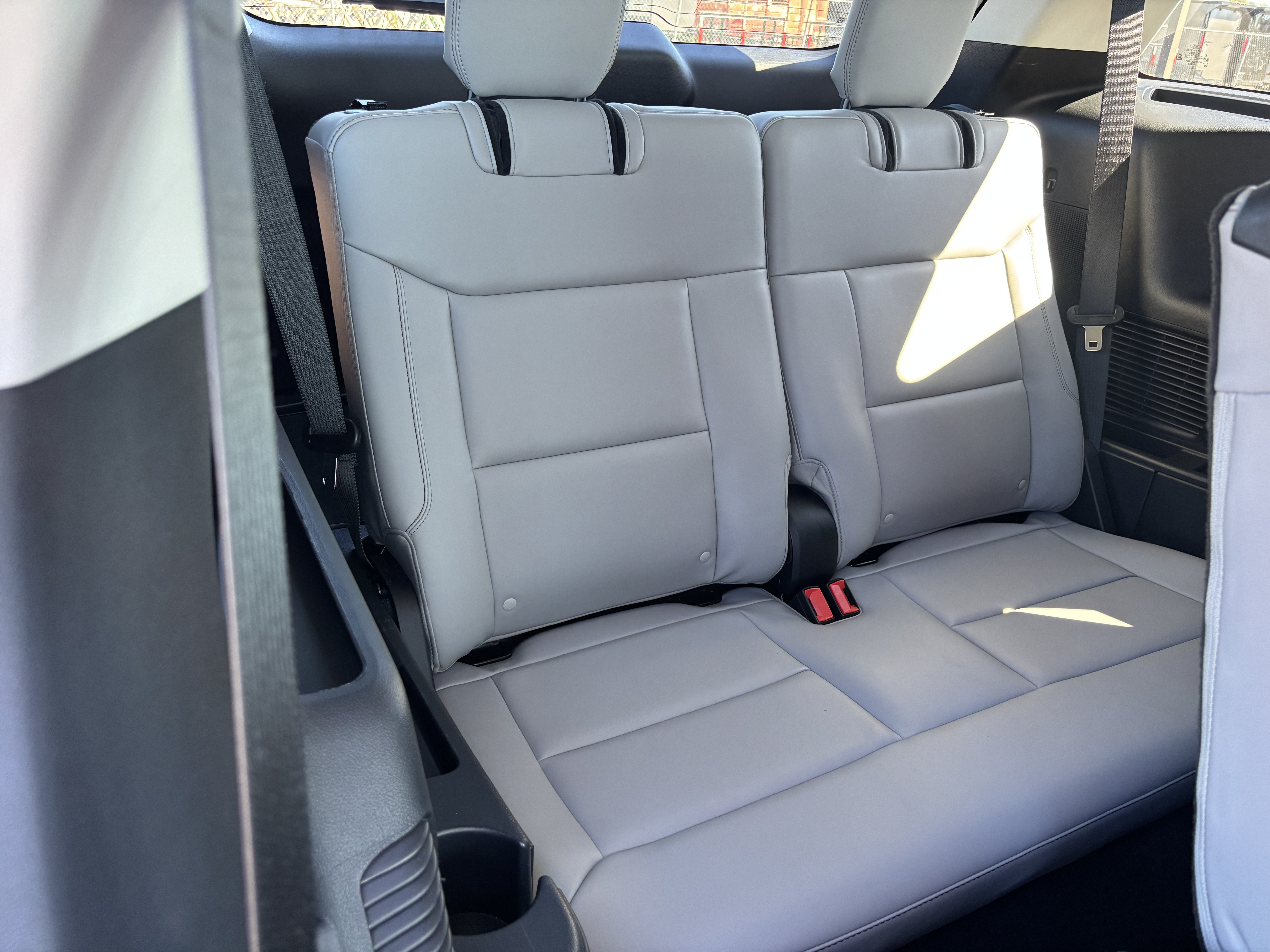 Used 2025 Ford Explorer Active w/ Active Comfort Package AWD/4WD image 31