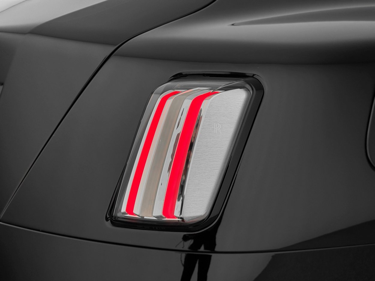 Used 2024 Rolls-Royce Spectre image 45