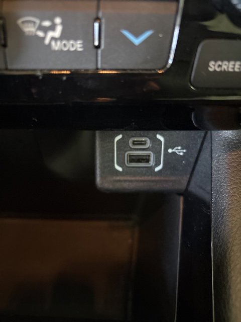 Certified 2024 Jeep Compass Limited image 25