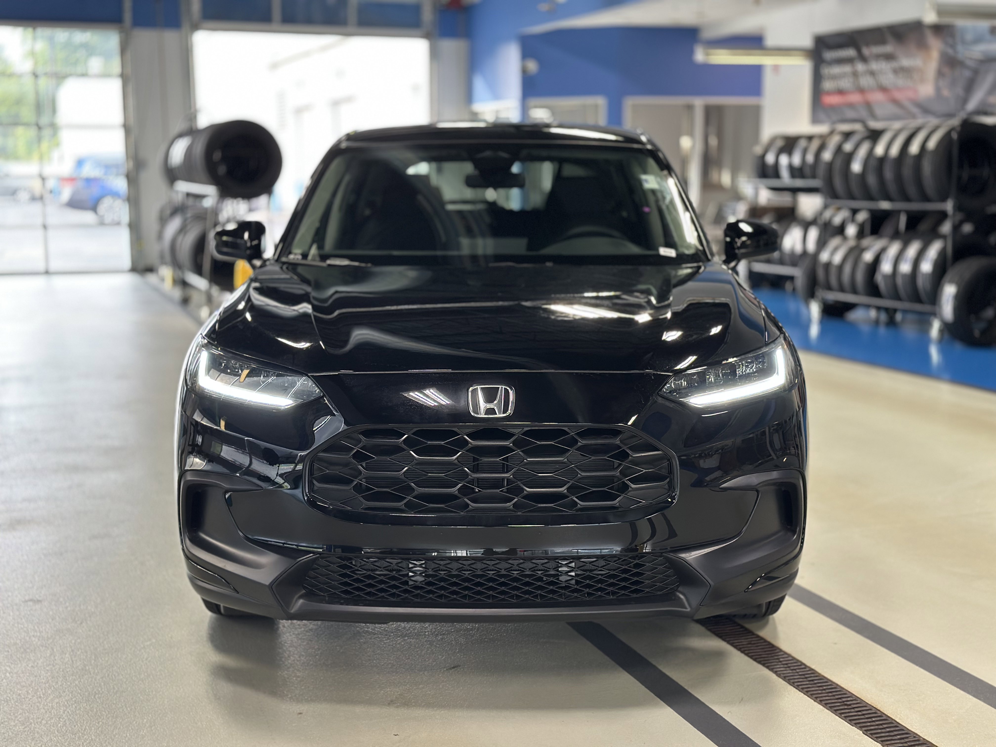 New 2027 Honda HR-V LX image 2