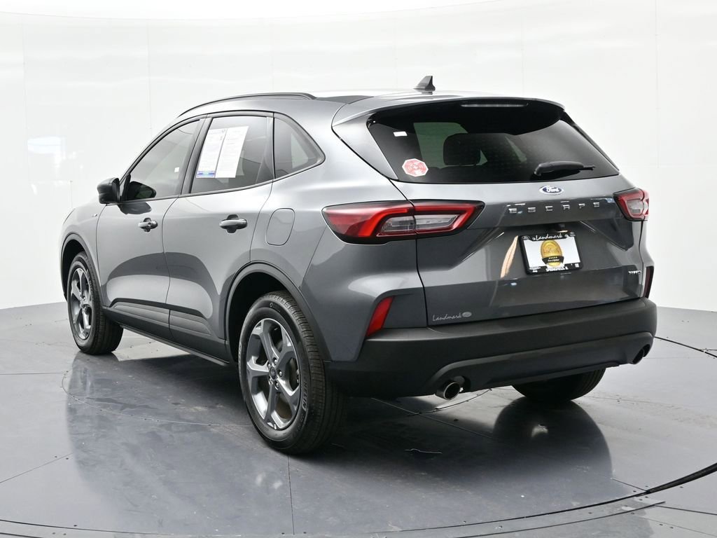 Used 2025 Ford Escape ST-Line image 8