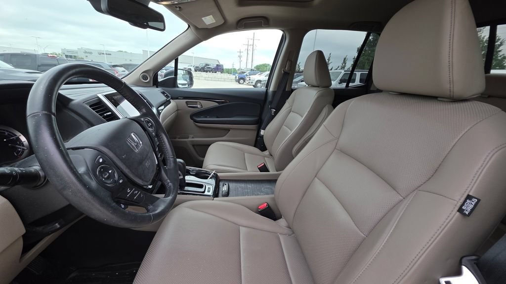 Used 2017 Honda Ridgeline RTL-E image 11