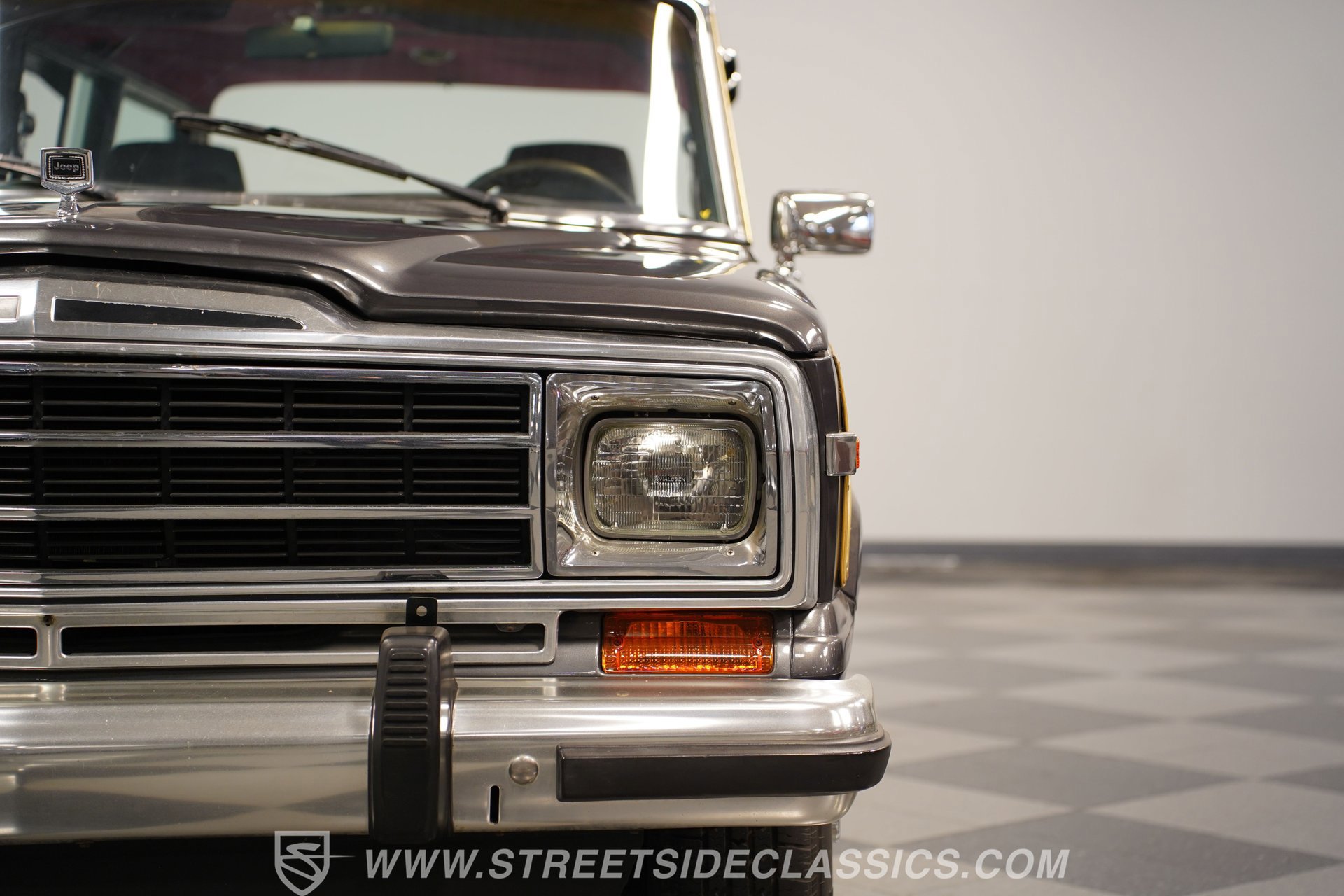 Used 1988 Jeep Grand Wagoneer image 20