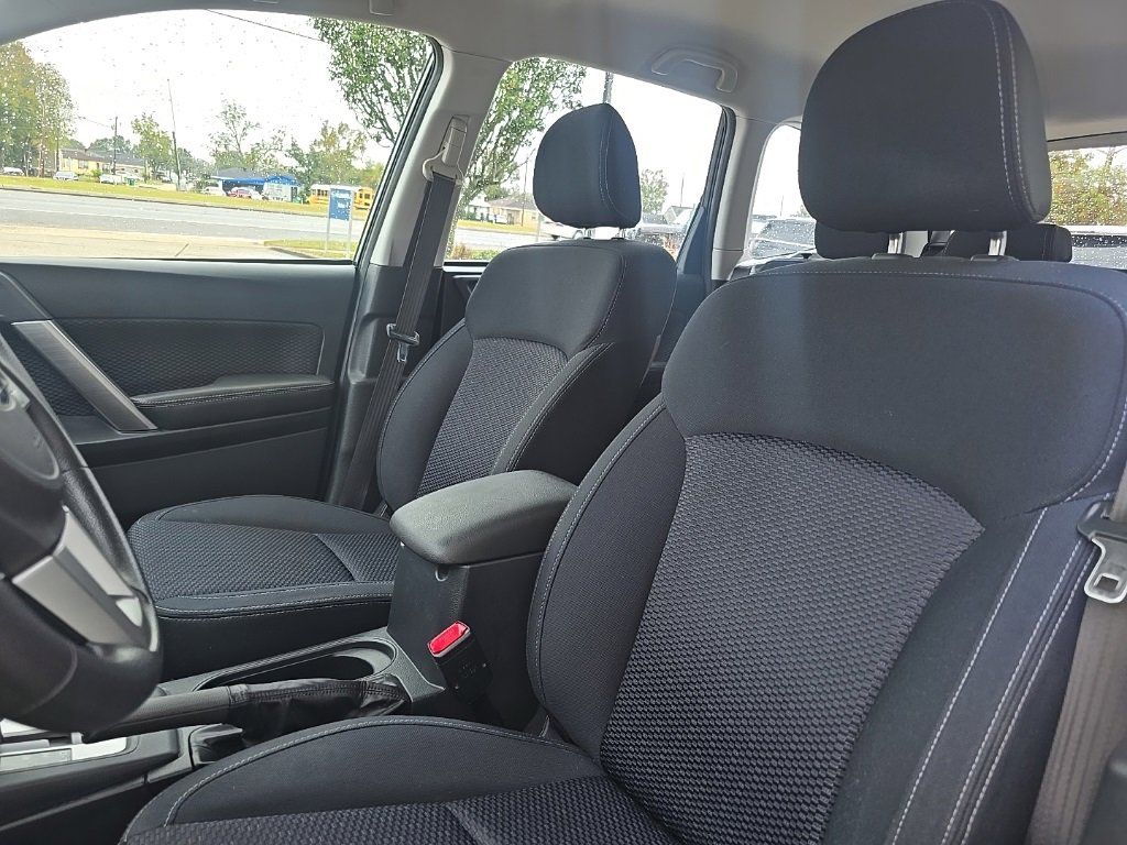 Used 2018 Subaru Forester 2.5i image 7