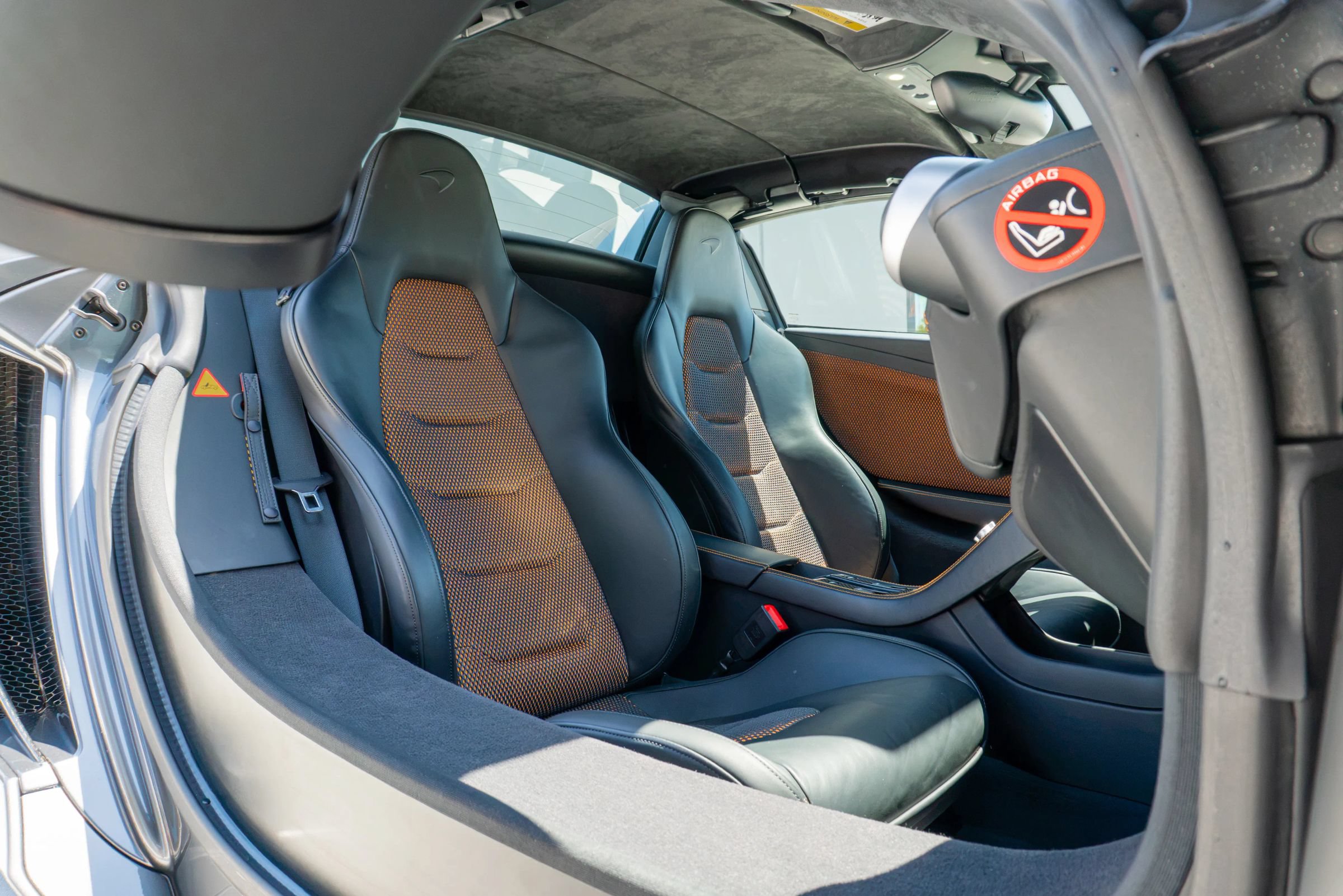 Used 2014 McLaren MP4-12C Spider RWD image 17