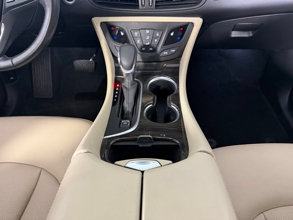 Used 2020 Buick Envision Essence FWD image 17