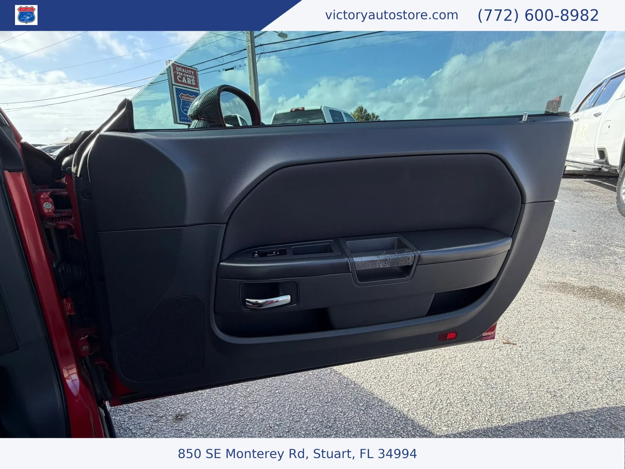 Used 2012 Dodge Challenger R/T RWD image 15