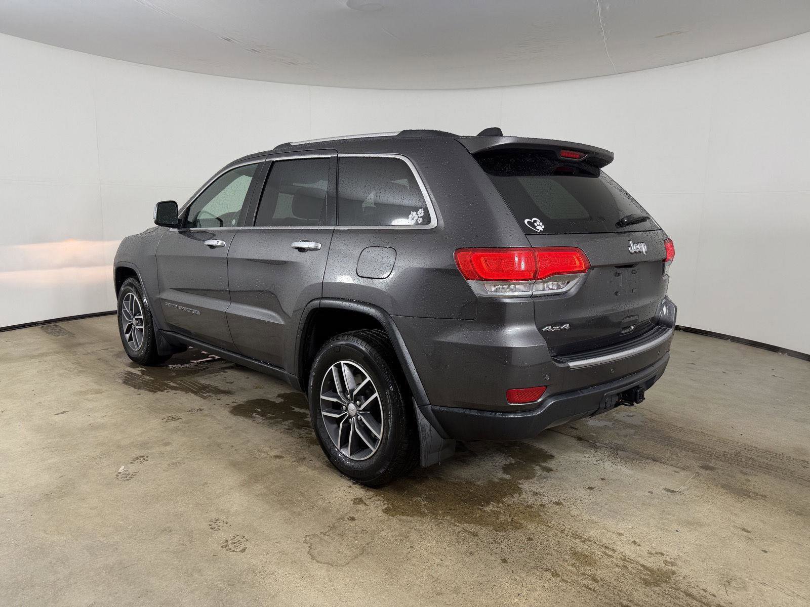 Used 2018 Jeep Grand Cherokee Limited w/ Trailer Tow Group IV AWD/4WD image 10