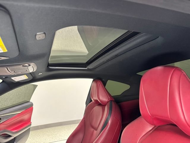 Used 2018 INFINITI Q60 Red Sport 400 w/ Pro Active Package AWD/4WD image 2